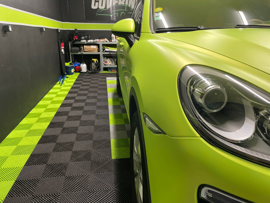 SMT14 Satin Metallic Lawn Green